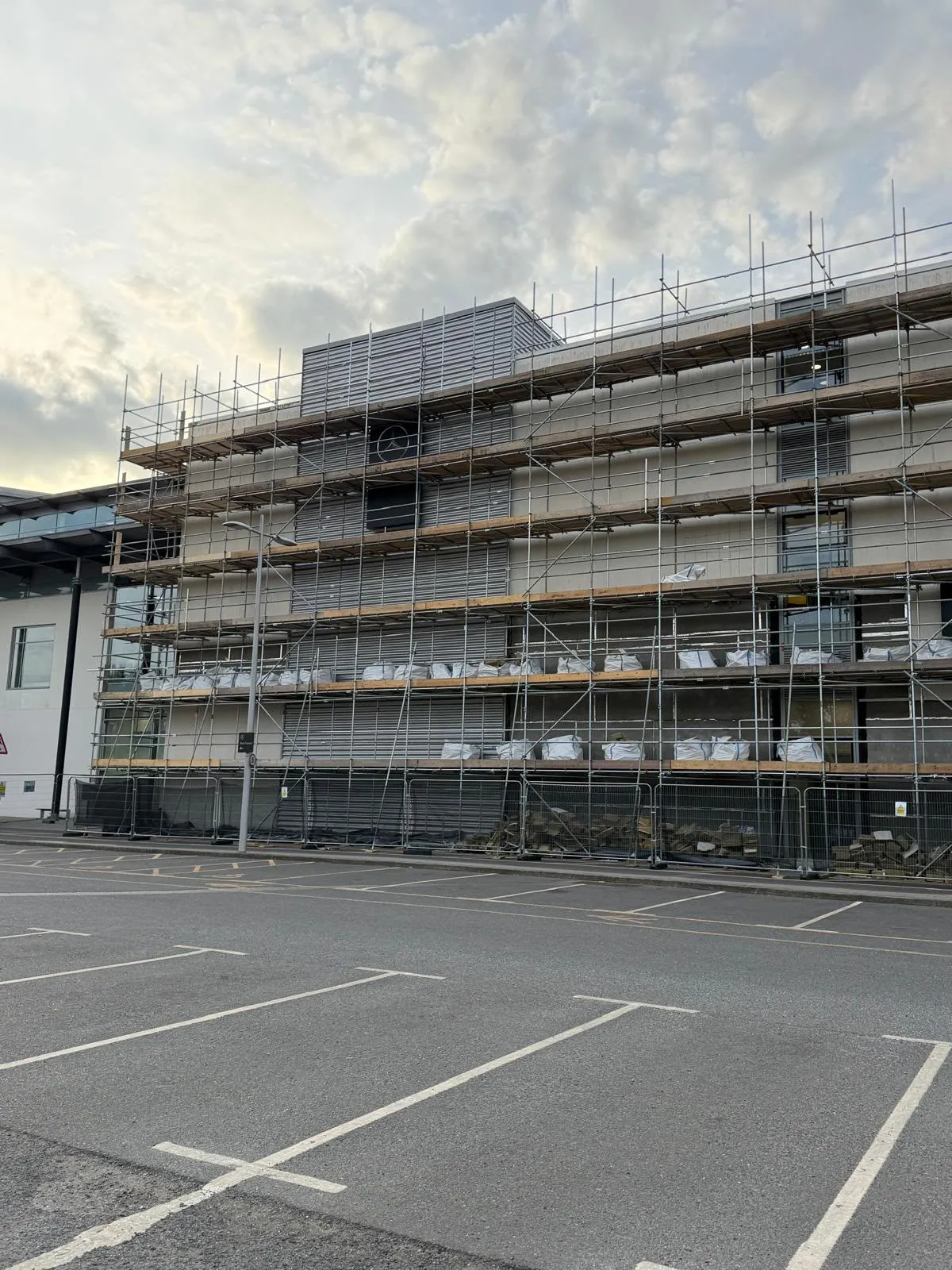 Cladding & Sheeting by Alpine Scaffolding